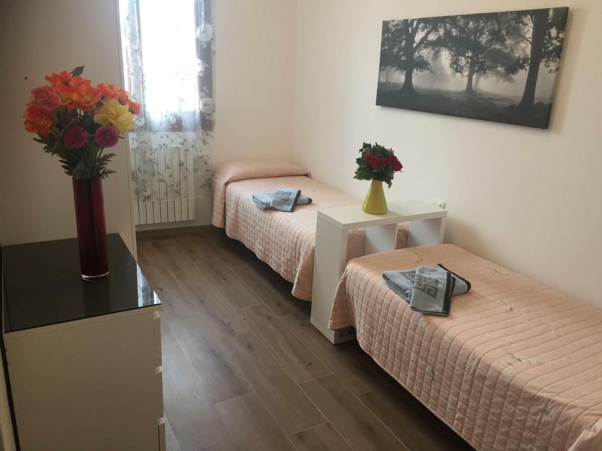 TINTORETTO 1 CON TERRAZZA SOPRA IL TETTO, 3 bagni, 3 grandi camere da letto, SUPER NUOVO Venesia Bagian luar foto