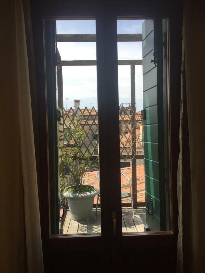 TINTORETTO 1 CON TERRAZZA SOPRA IL TETTO, 3 bagni, 3 grandi camere da letto, SUPER NUOVO Venesia Bagian luar foto