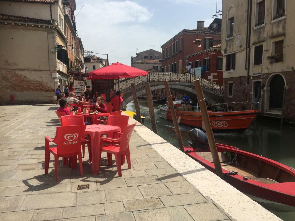 TINTORETTO 1 CON TERRAZZA SOPRA IL TETTO, 3 bagni, 3 grandi camere da letto, SUPER NUOVO Venesia Bagian luar foto