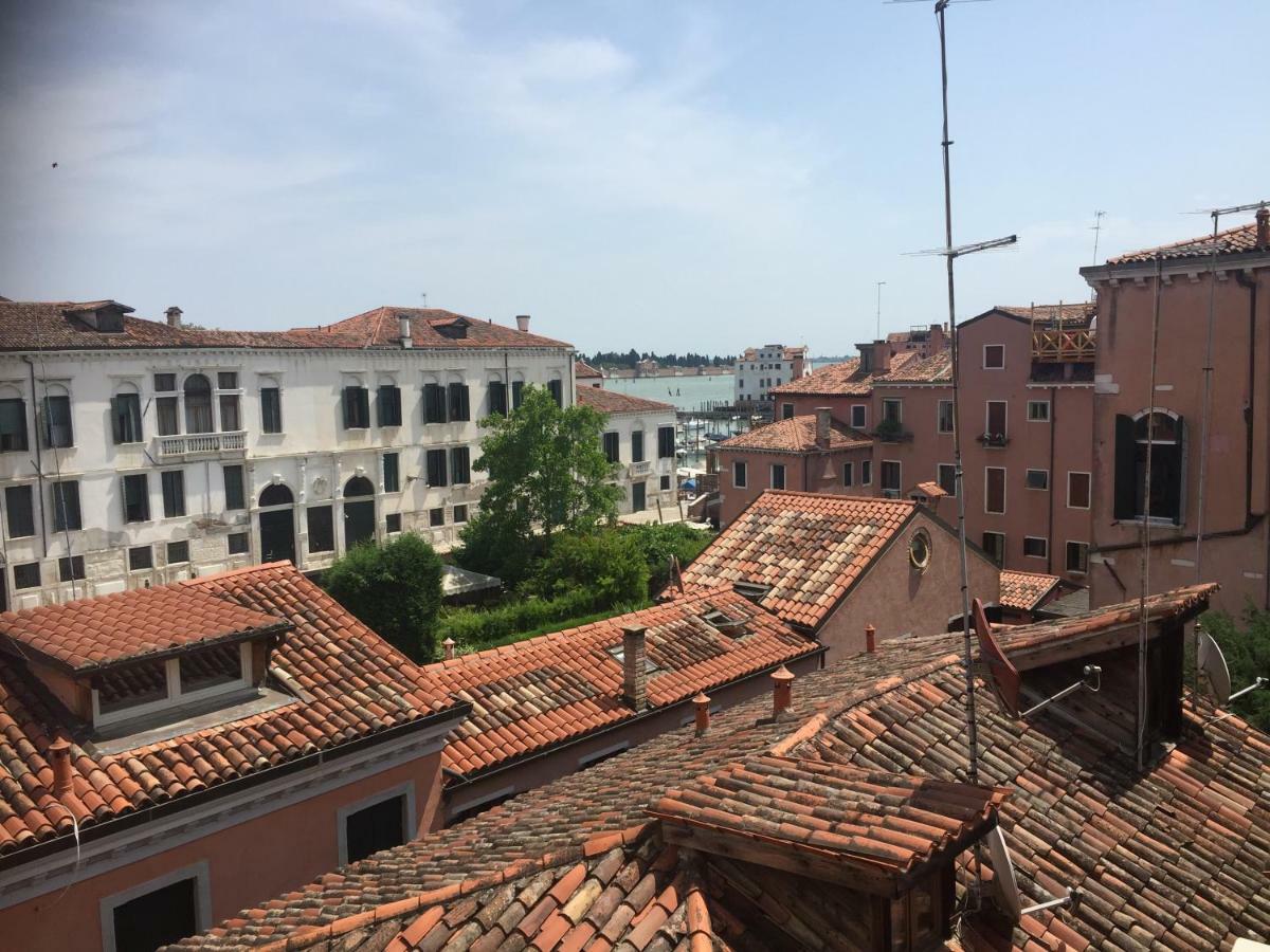 TINTORETTO 1 CON TERRAZZA SOPRA IL TETTO, 3 bagni, 3 grandi camere da letto, SUPER NUOVO Venesia Bagian luar foto