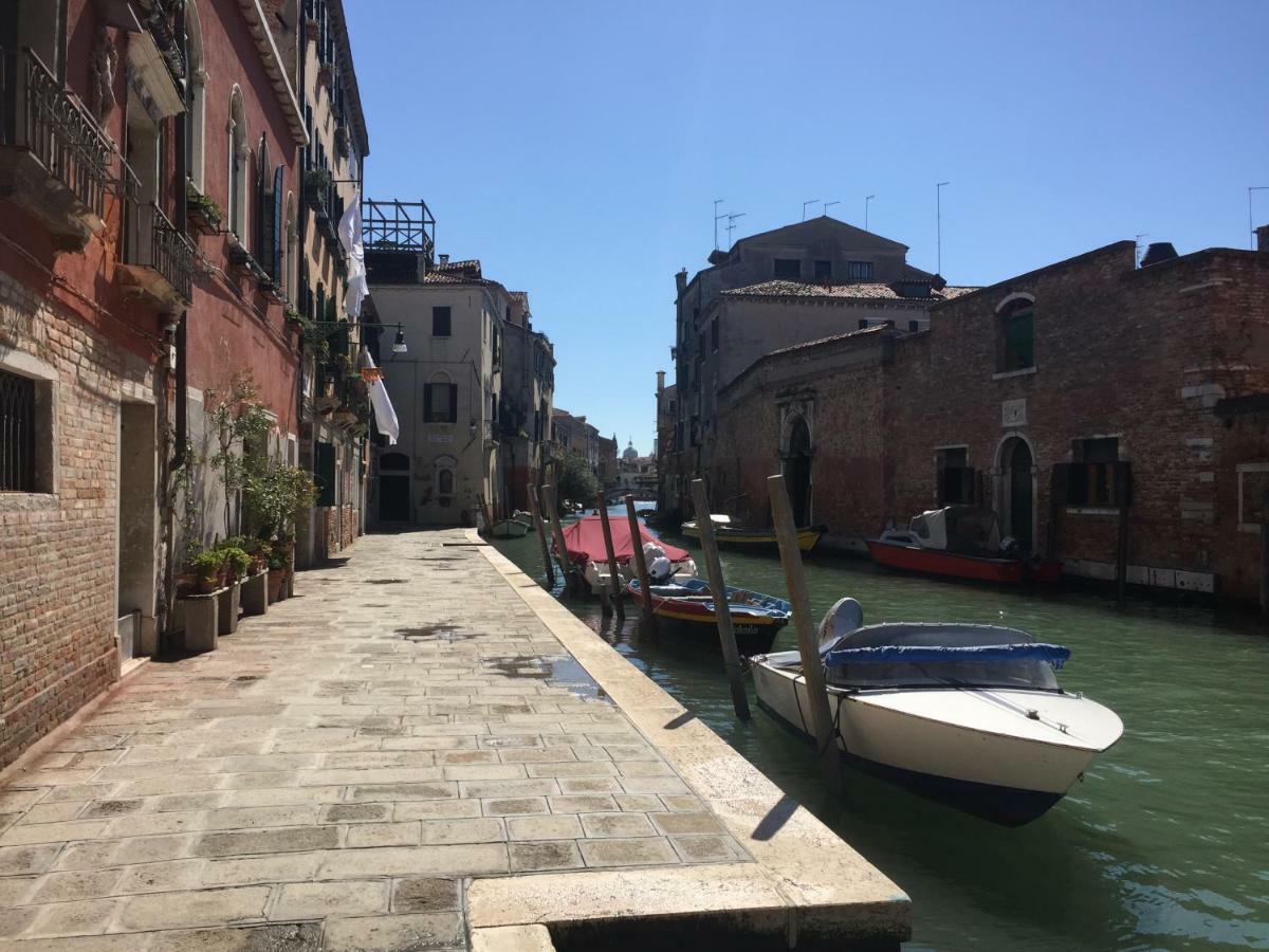 TINTORETTO 1 CON TERRAZZA SOPRA IL TETTO, 3 bagni, 3 grandi camere da letto, SUPER NUOVO Venesia Bagian luar foto