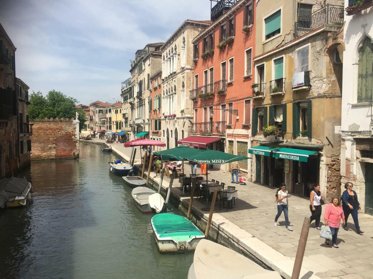 TINTORETTO 1 CON TERRAZZA SOPRA IL TETTO, 3 bagni, 3 grandi camere da letto, SUPER NUOVO Venesia Bagian luar foto