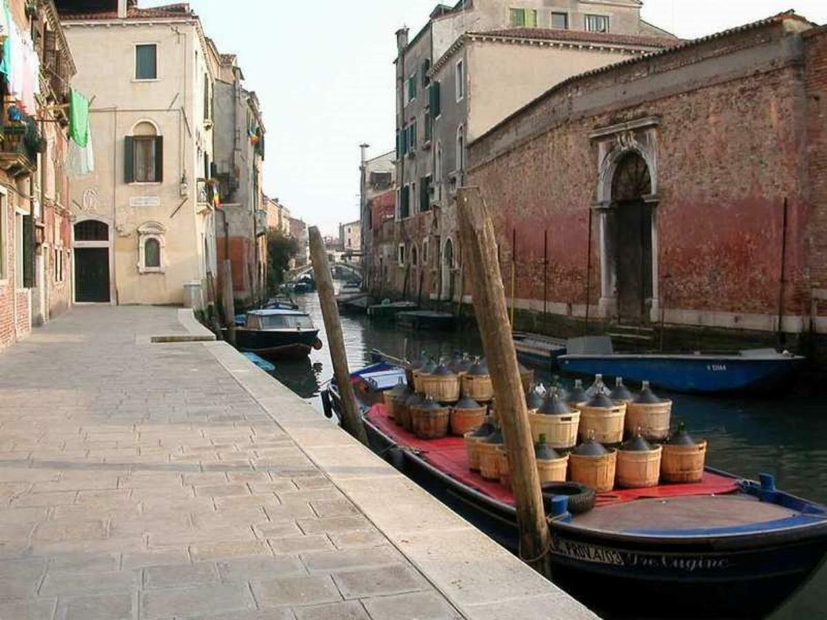 TINTORETTO 1 CON TERRAZZA SOPRA IL TETTO, 3 bagni, 3 grandi camere da letto, SUPER NUOVO Venesia Bagian luar foto