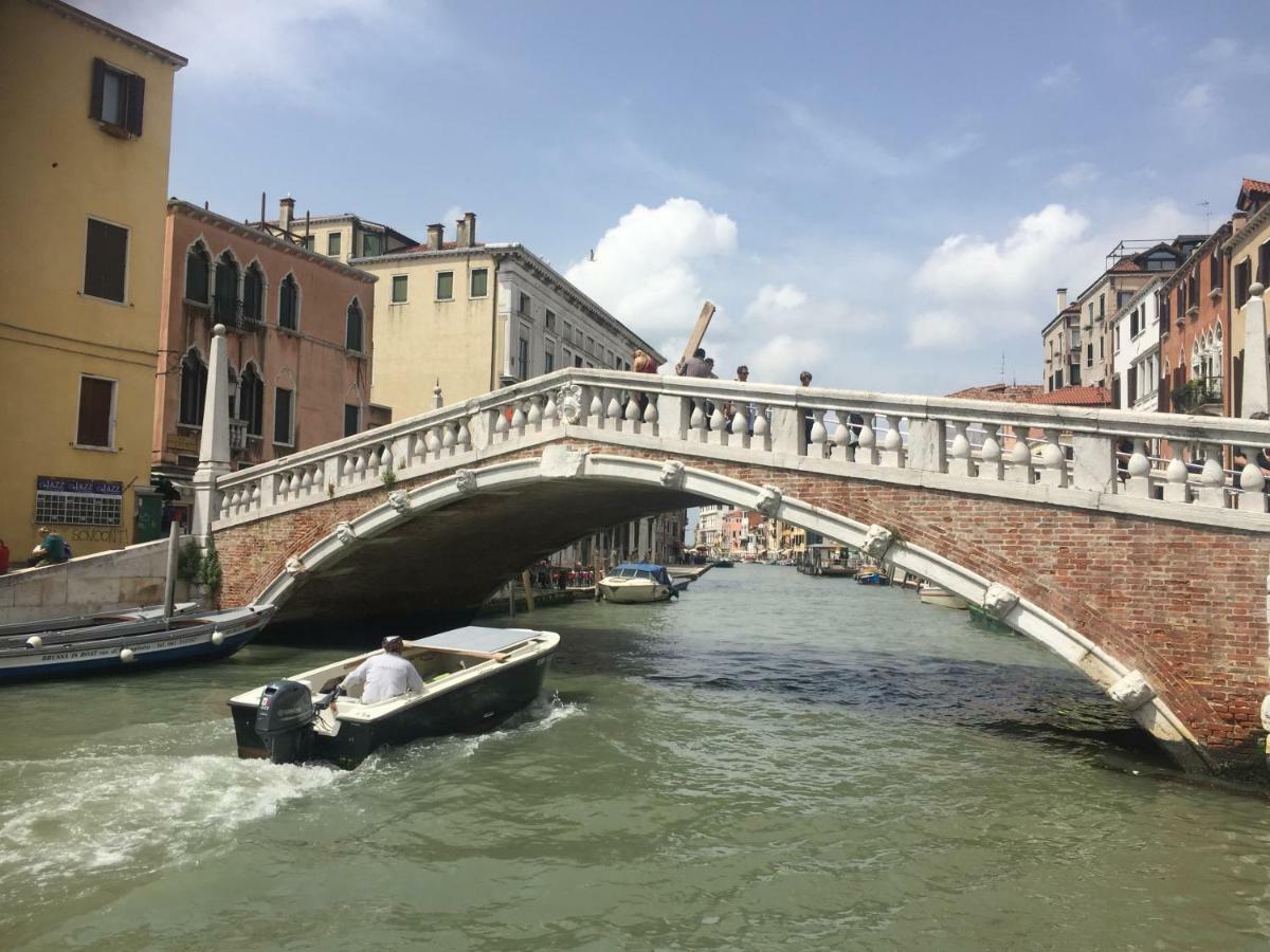 TINTORETTO 1 CON TERRAZZA SOPRA IL TETTO, 3 bagni, 3 grandi camere da letto, SUPER NUOVO Venesia Bagian luar foto