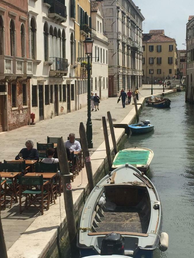 TINTORETTO 1 CON TERRAZZA SOPRA IL TETTO, 3 bagni, 3 grandi camere da letto, SUPER NUOVO Venesia Bagian luar foto
