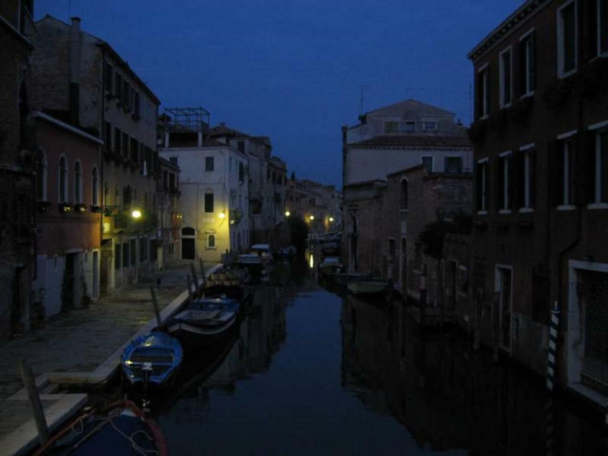 TINTORETTO 1 CON TERRAZZA SOPRA IL TETTO, 3 bagni, 3 grandi camere da letto, SUPER NUOVO Venesia Bagian luar foto